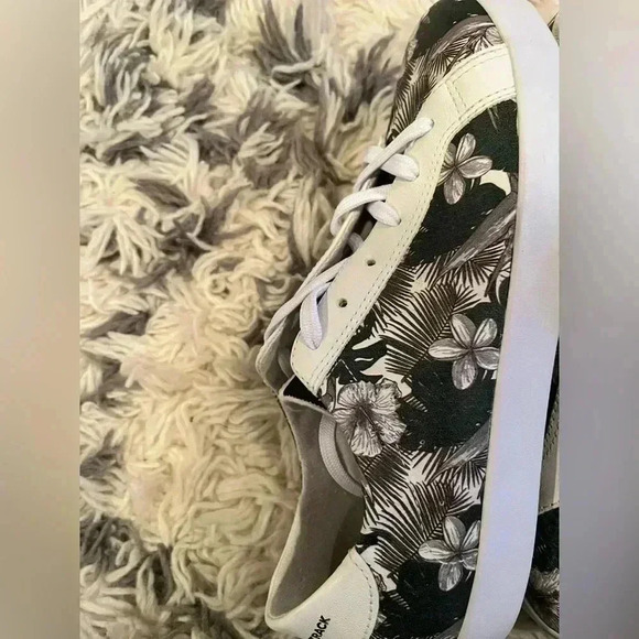 NEW OTBT court in tropical sneaker size 8.5 low top - Picture 6 of 8